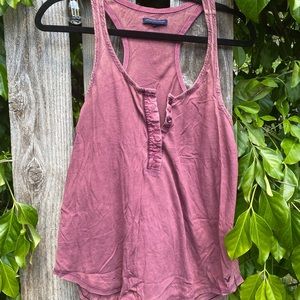 Razorback Tank top